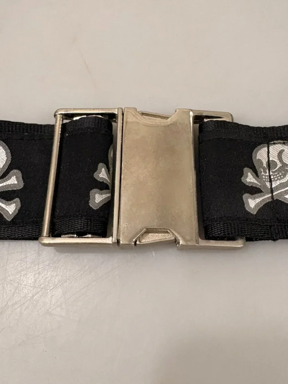 Black Fabric Silver Skull and Crossbones Seatbelt Style Adjustable Belt 2